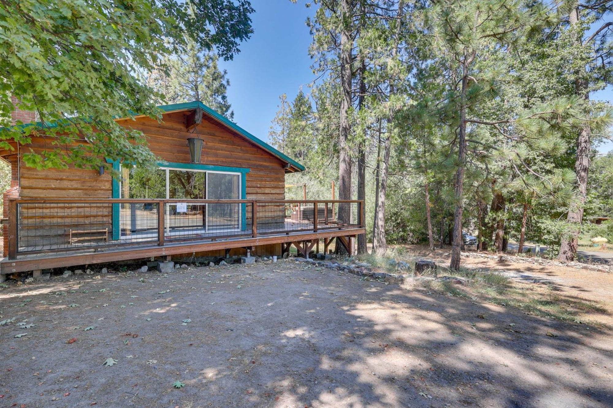 Peaceful Wooden Cabin, 2 Mi To Bass Lake! Oakhurst Exterior foto